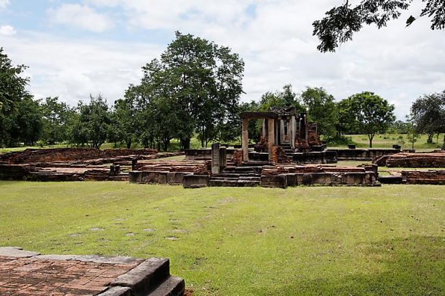 43-Prasat Muang Khaek-014